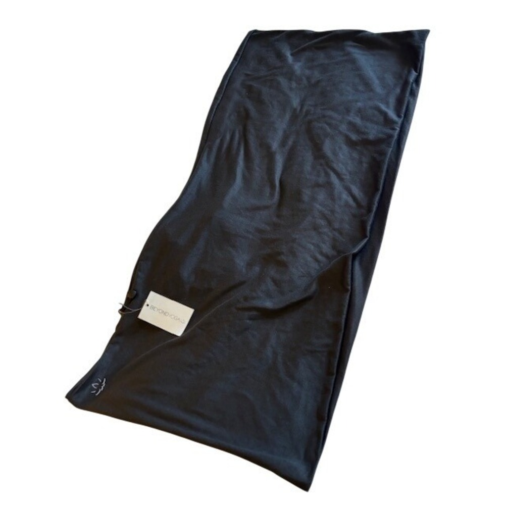 Beyond Yoga Black Pocket-In-Finity Scarf Hidden Zipper Pocket NWT